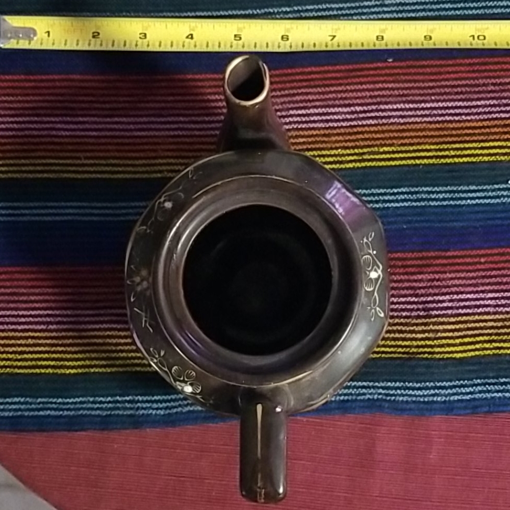 Vintage tea pot - Picture 10 of 13